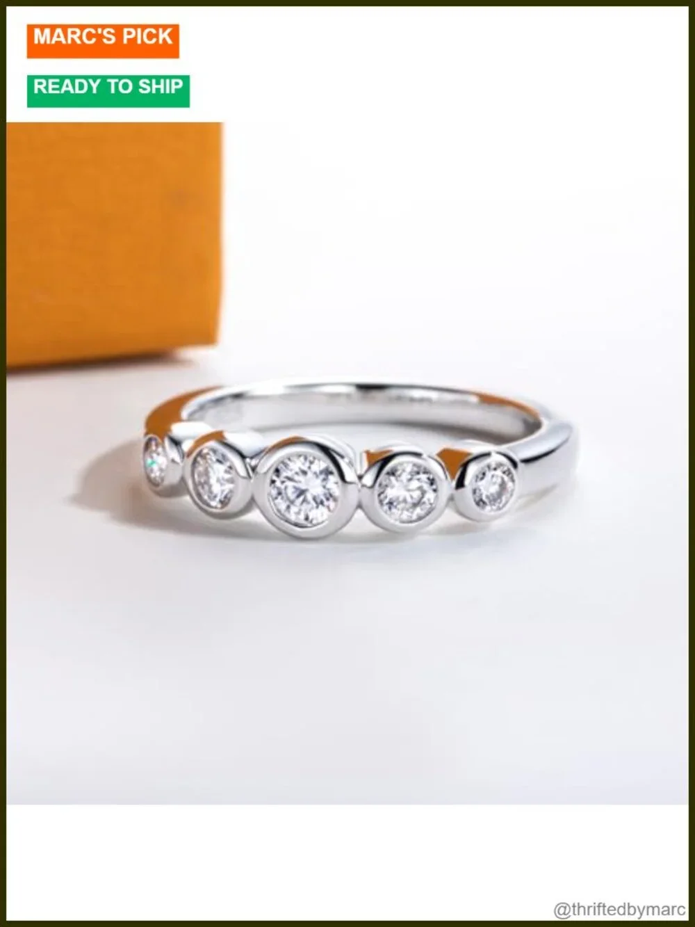 N/A sparkling moissanite